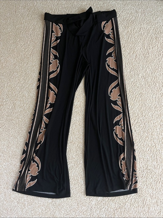 White House Black Market Pants - NWT Large White House Black Market wide leg pants